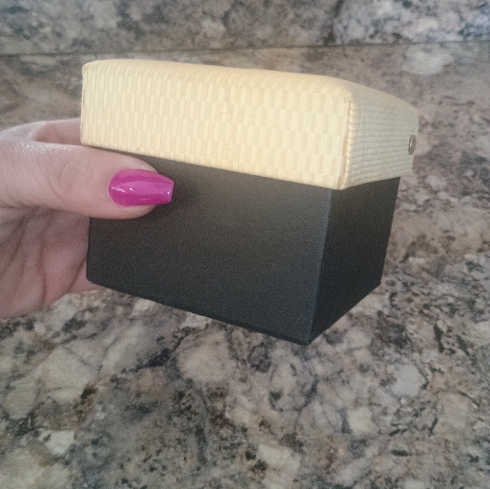 CLERICCI MENS GIFT SET TIE HANKIE & CUFF LINK DESIGNER BOX. - Picture 3 of 6